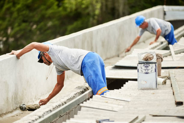 Best Insulation Contractors for Homes  in Winthrop, IA